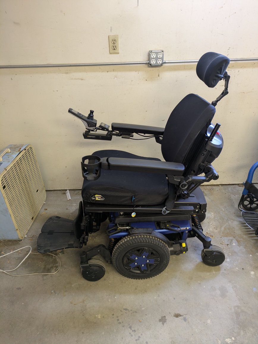 quantum Q6 edge 3 power wheelchair