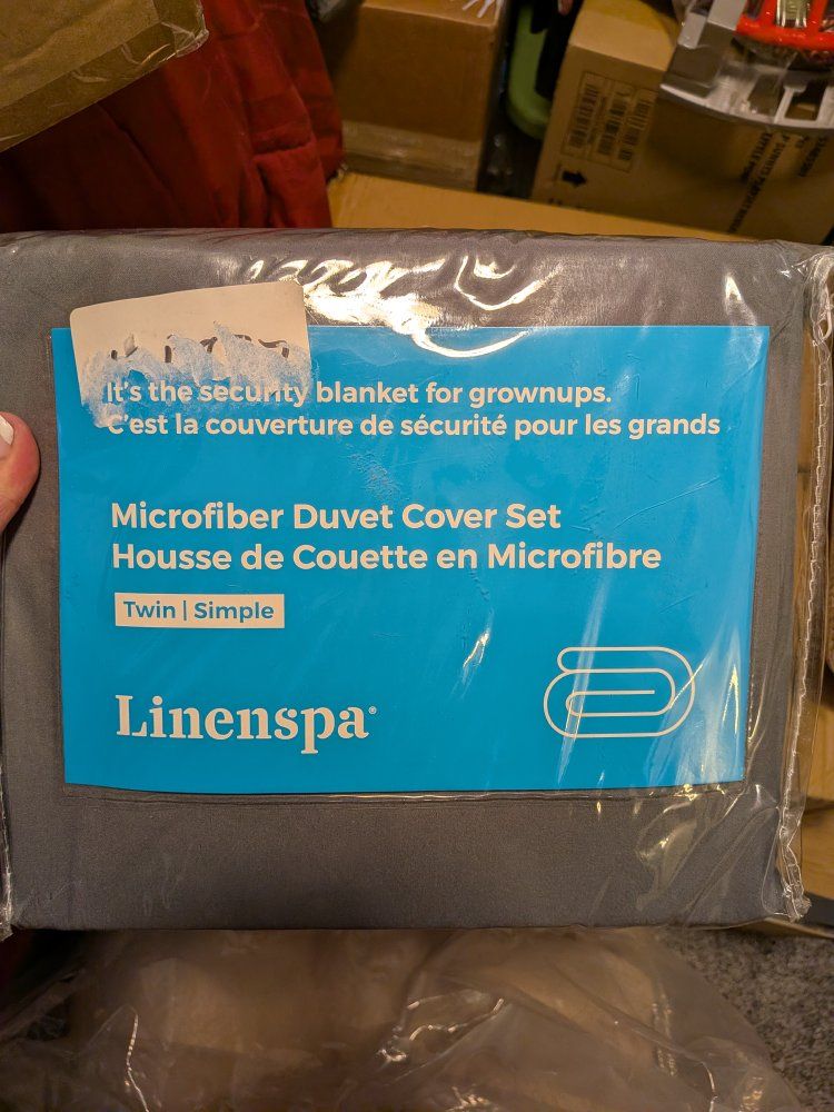 NEW Microfiber Duvet Cover Set for a Twin