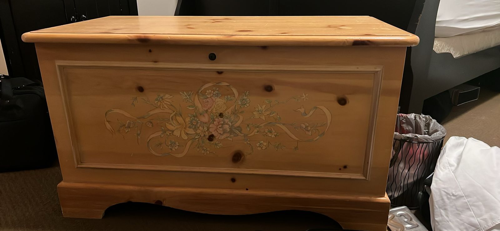 Lane Cedar Hope Chest – Solid Cedar – 38” Vintage Storage Chest