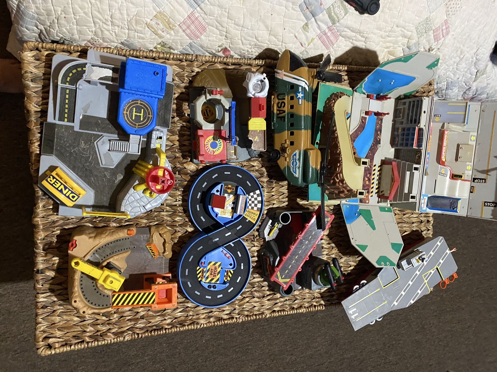 Main image 3