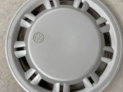 Volkswagen VW Vanagon OEM Hubcaps - Set of 3 Silver Wheel Covers, Used