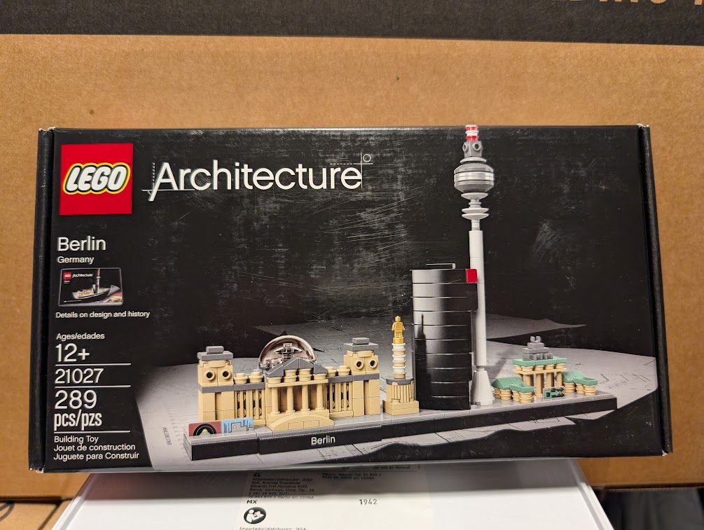 LEGO ARCHITECTURE: Berlin (21027)