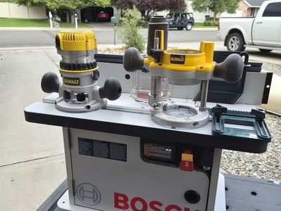 DeWalt Router + Bosch Router Table – Never Used
