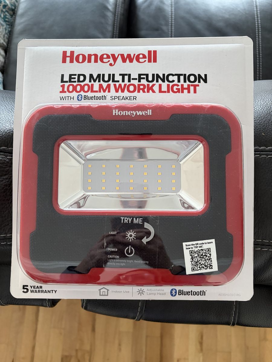 Honeywell LED MULTI-FUNCTION 1000LM WORK LIGHT WITH BLUETOOTH SPEAKERS