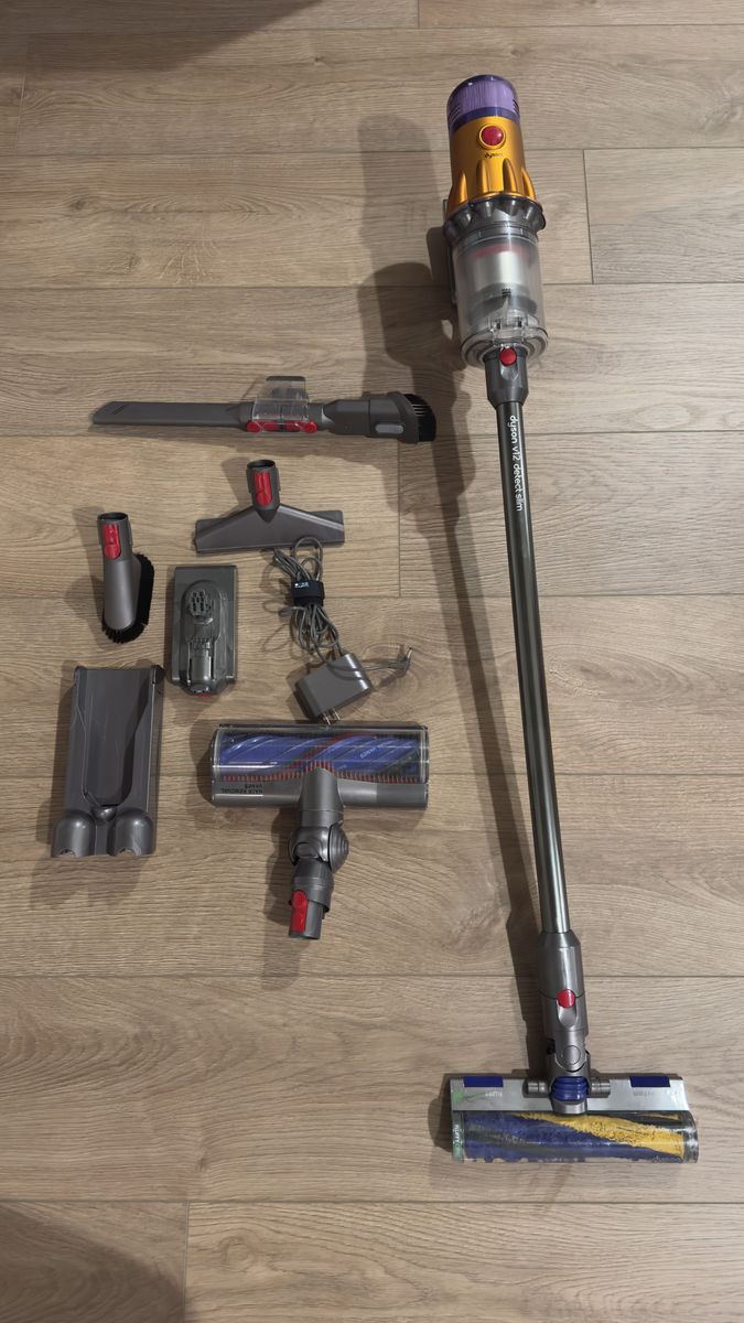 Dyson V12 Vacuum