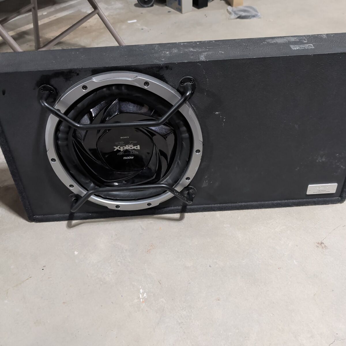 Sony 1500 W. sealed subwoofer xs-lb12s