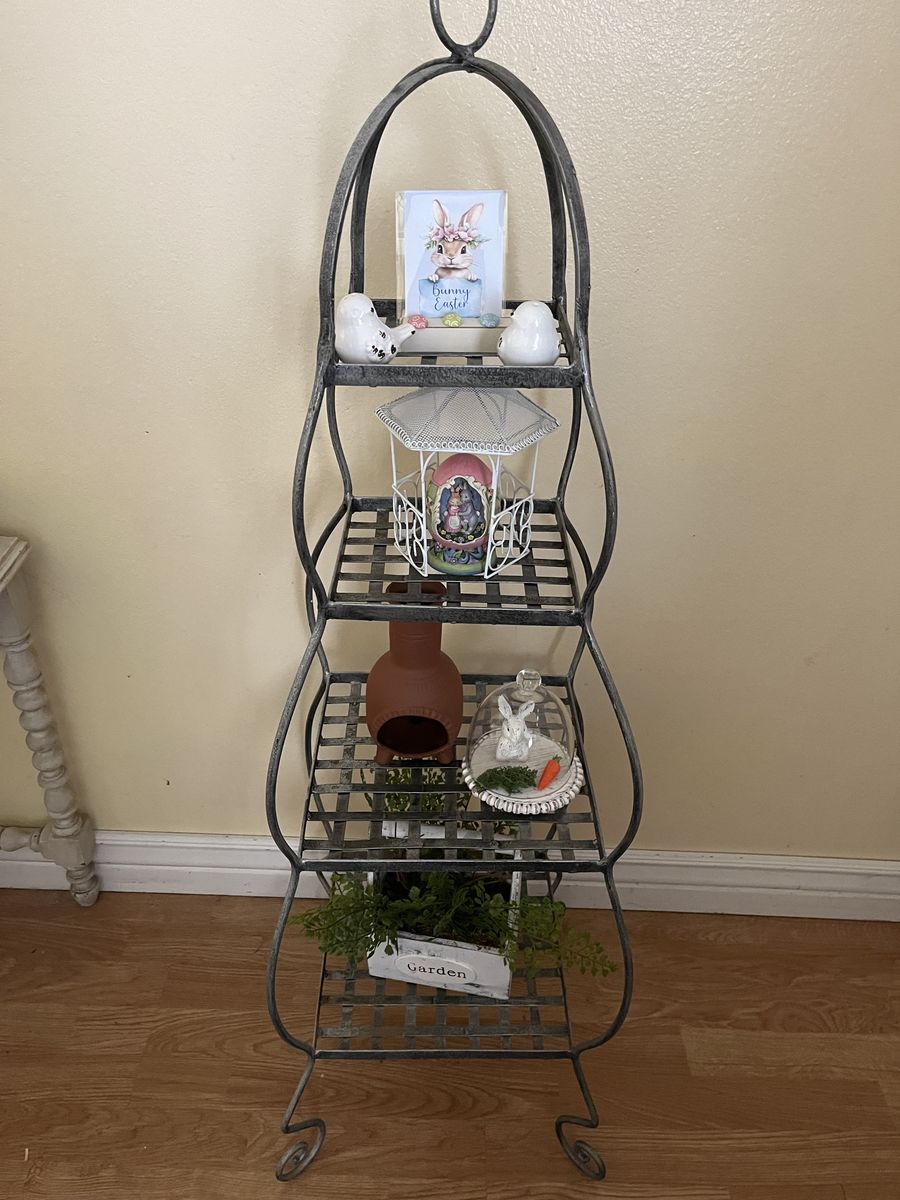 Beautiful 4 tier metal plant stand