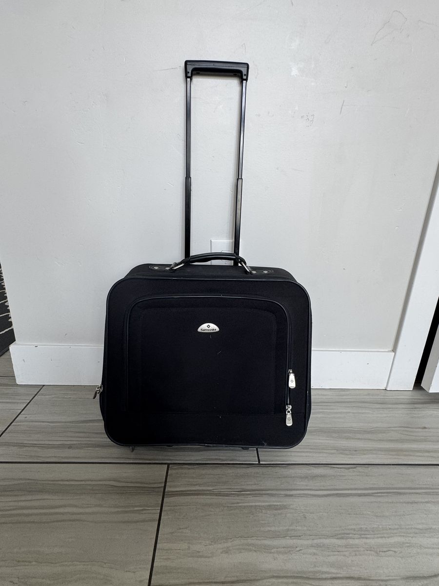 Samsonite Lightweight Hand Luggage