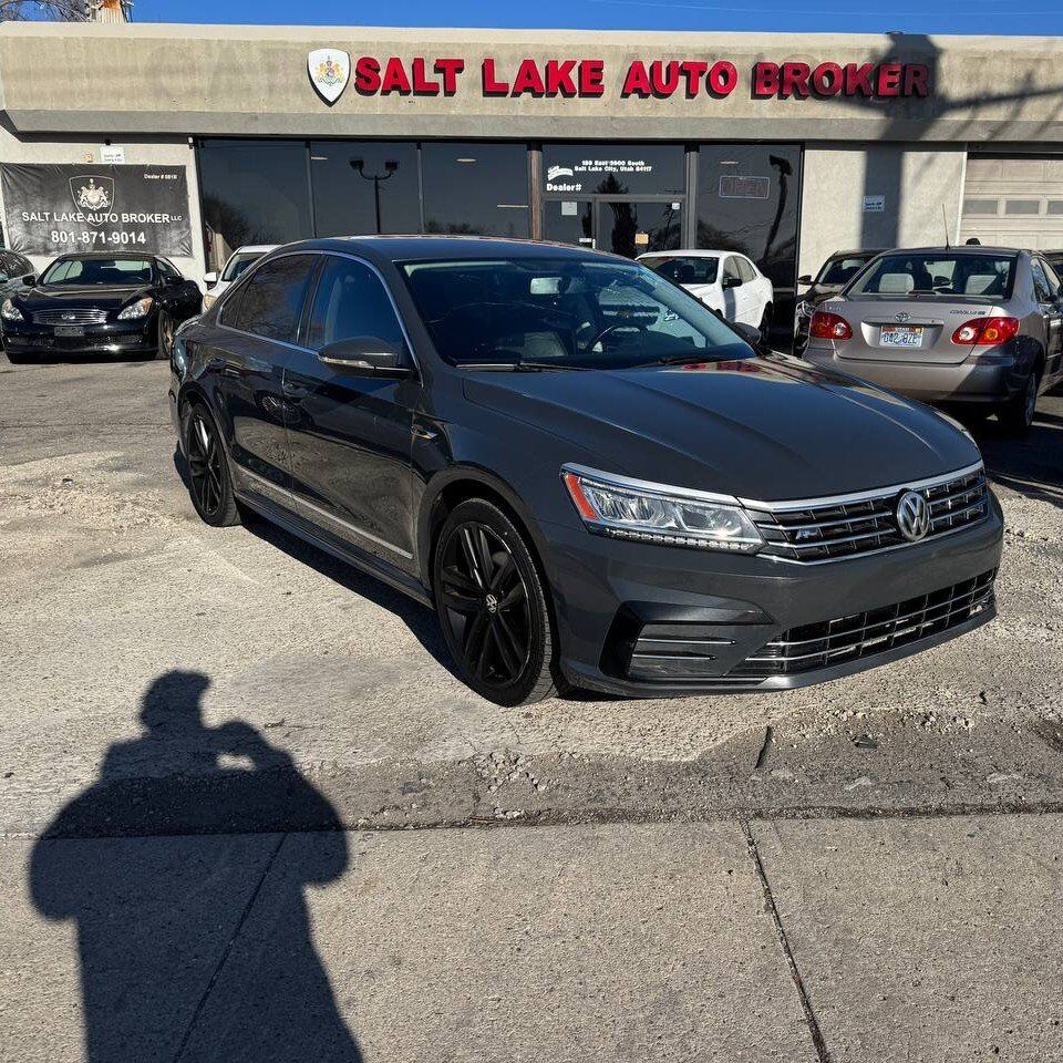 2017 Volkswagen Passat 1.8T R-Line