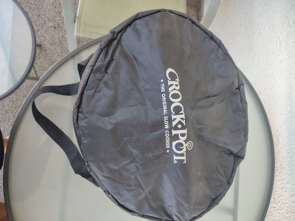 Crock-Pot 7-Quart Cook & Carry Programmable Slow Cooker with Travel Bag