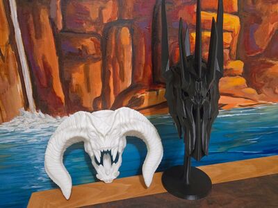 Saurons Helmet | Lord of the Rings and other collectibles