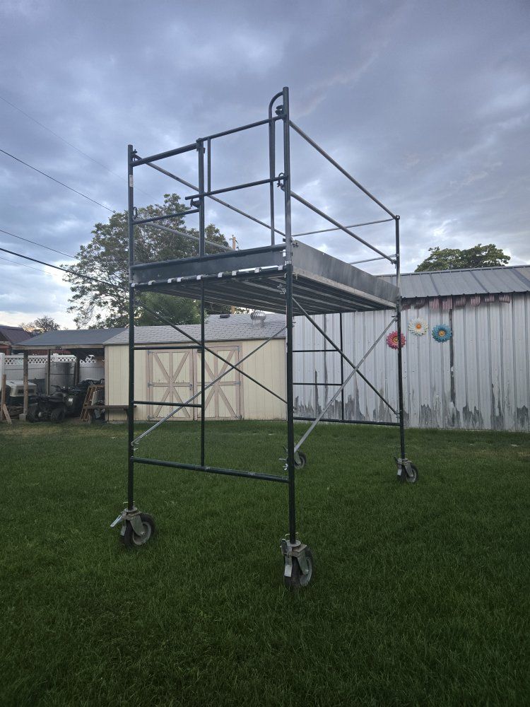 Rolling Scaffold Tower with Platform and Casters, Safety Cage, and Detachable Ladder
