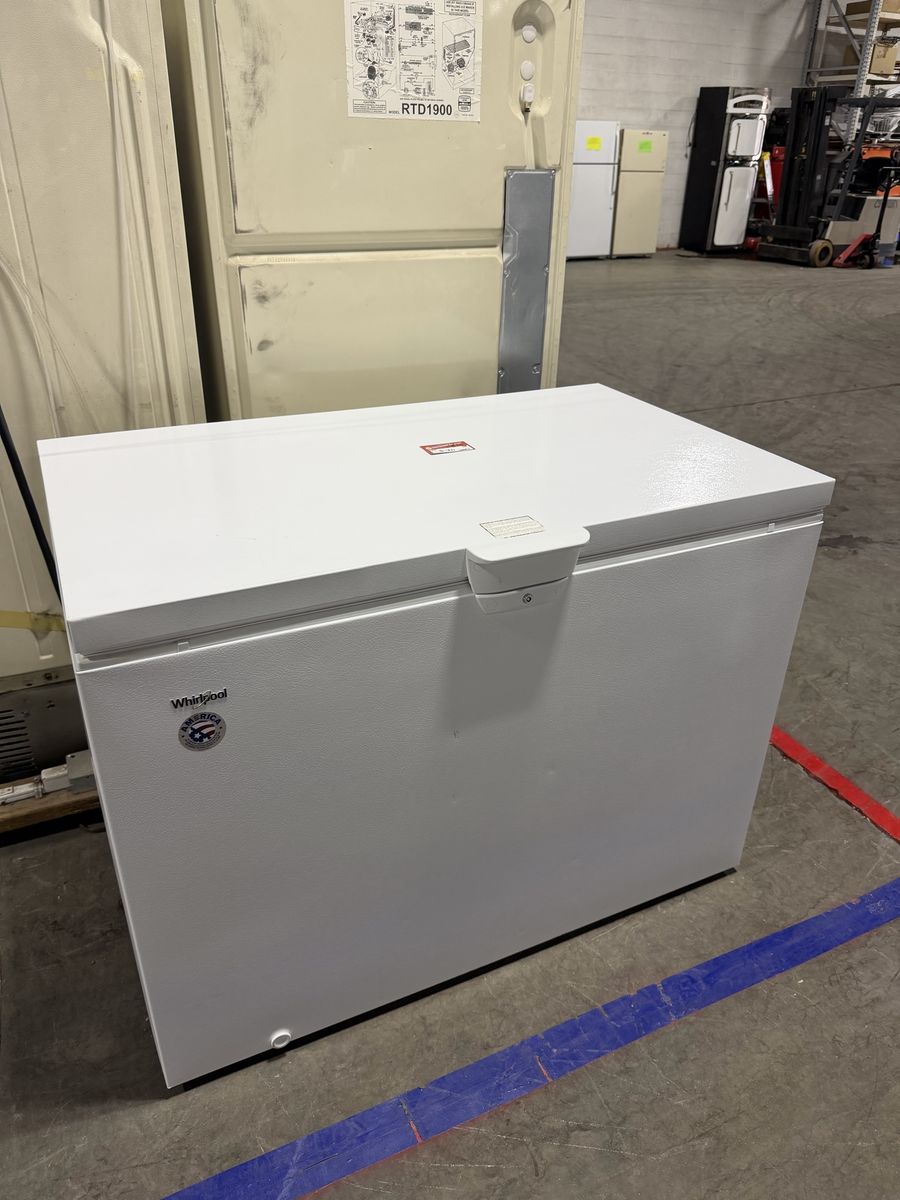 GREAT CONDITION WHIRLPOOL CHEST FREEZER 15 CF