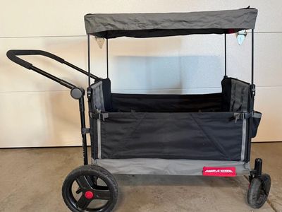 Radio Flyer Trav’ler Stroll ‘N Wagon with Protective Cover – Great Family Wagon