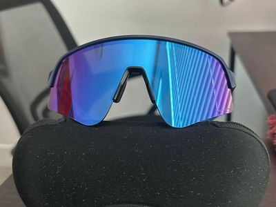 Oakley, Sutro Lite Sweep
