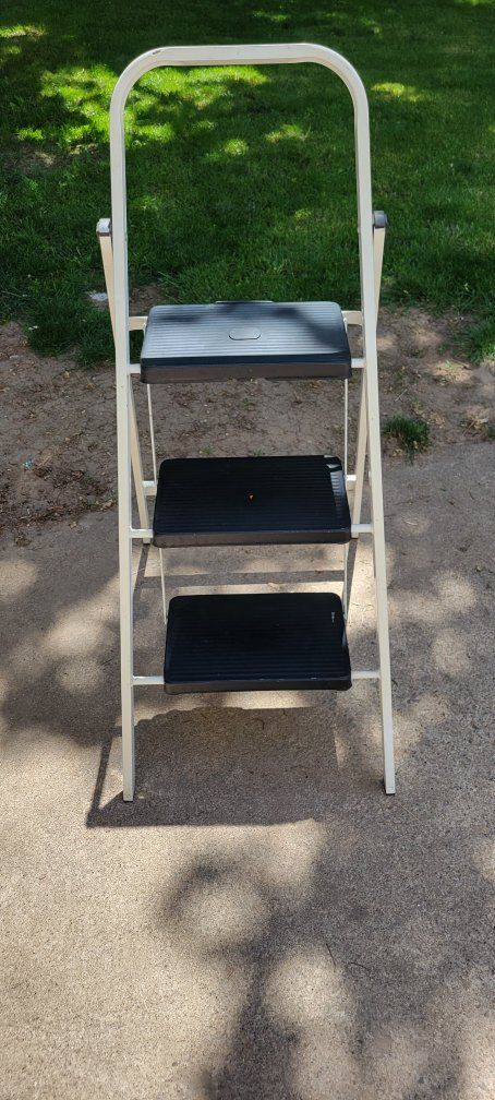 Step ladder