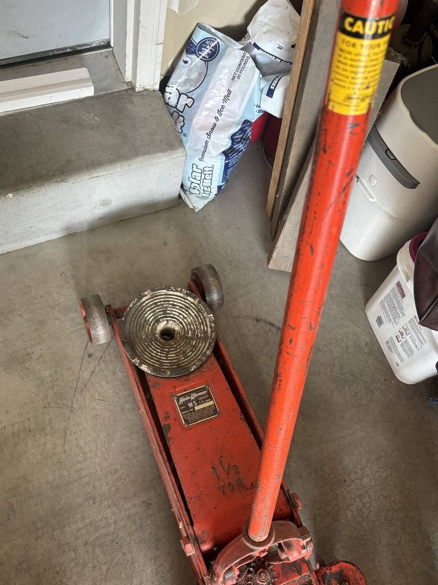 Hein-Werner WS 1 1/2 Ton Hydraulic Floor Jack