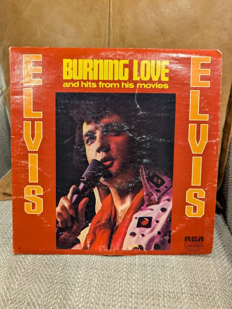 Vintage Elvis Presley Memorabilia Lot: 15 Golden Records Box Set, Vinyl LP & Book
