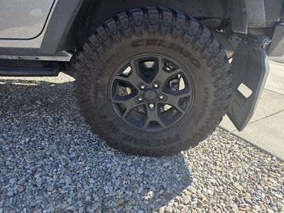 Jeep willys mat black wheels. 5x5 no tires