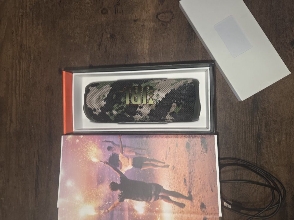 JBL Flip6 waterproof Bluetooth speaker