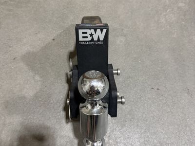 B&W Tow And Stow Hitch