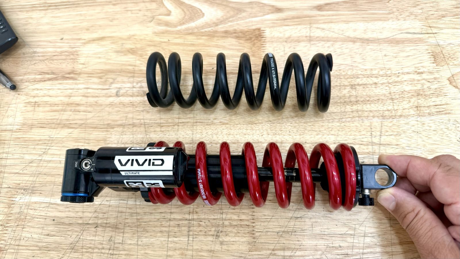2025 RockShox Vivid Ultimate DH rear shock 250 x 75