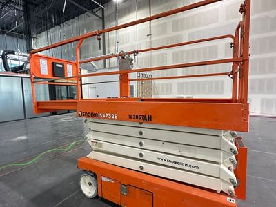 SCISSOR LIFT 19 - 26 - 32FT. RENTAL