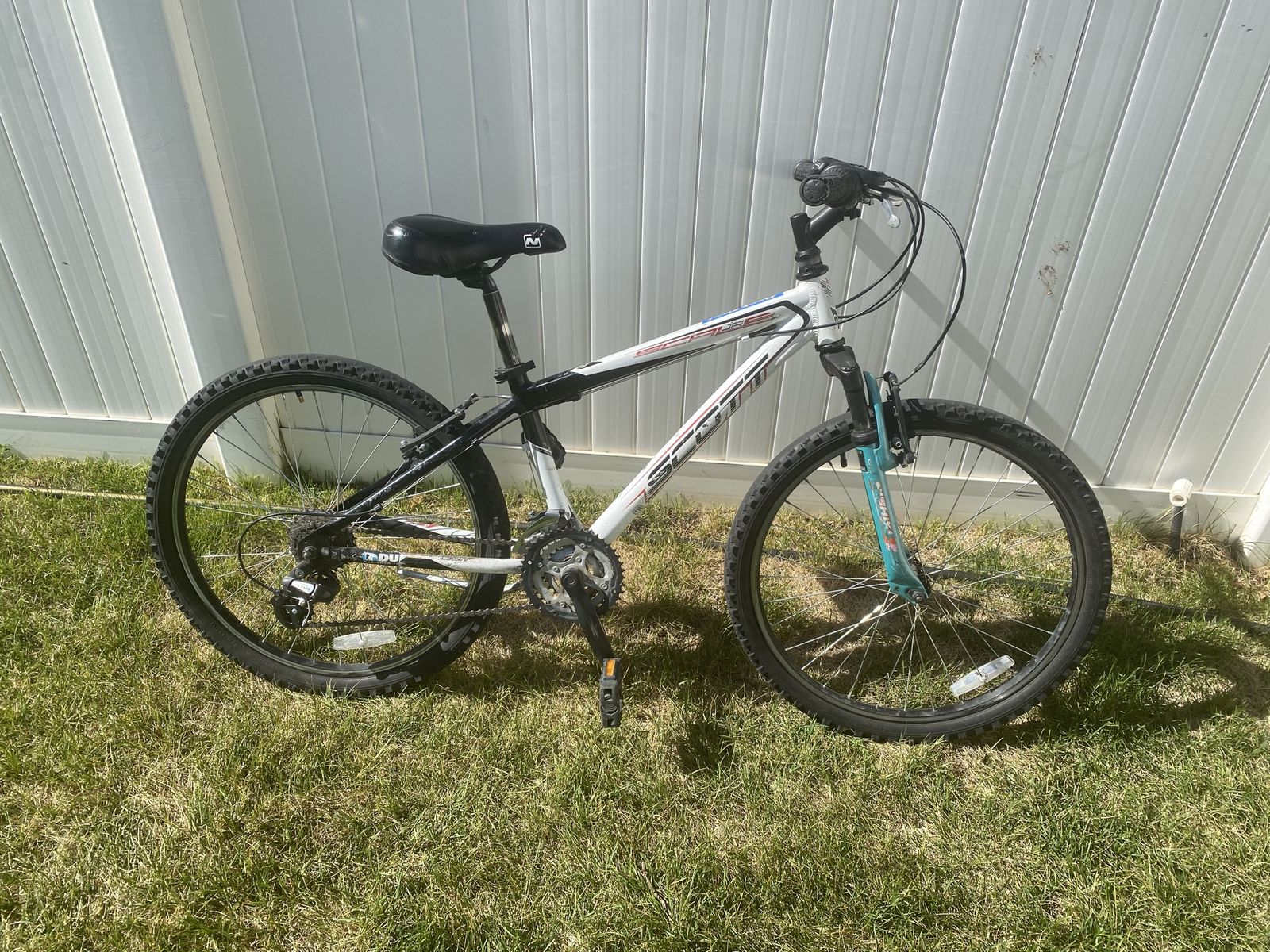 Scott scale 24” wheeled bike