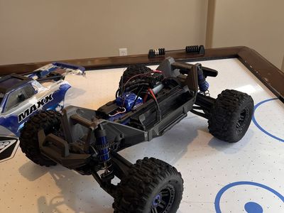 traxxas maxx!