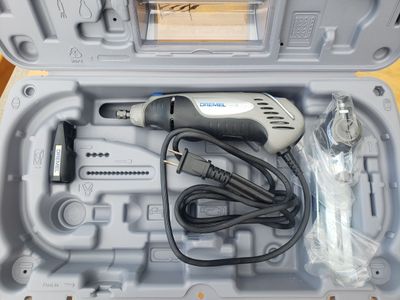 Dremel Model 400 Series XPR with case and various accessories