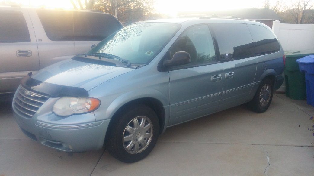 Running 05 Town and Country Limited