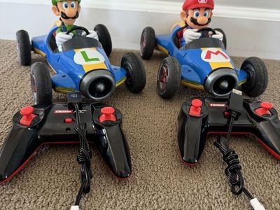 Carrera Mario Kart 8 Mario & Luigi RC Racers