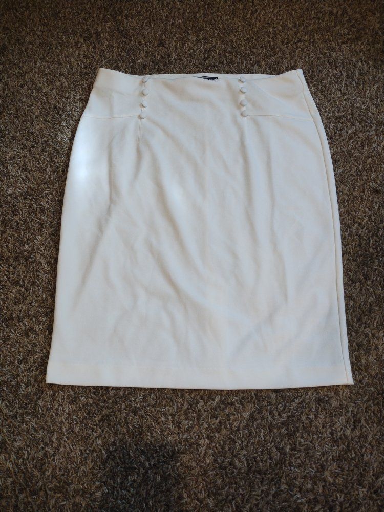 NYCC White Button Accent Pencil Skirt Size L