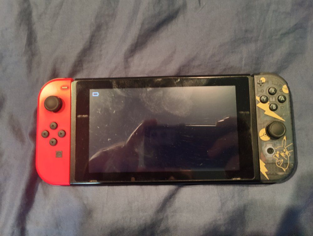 Unpatched V1 Nintendo switch with dock