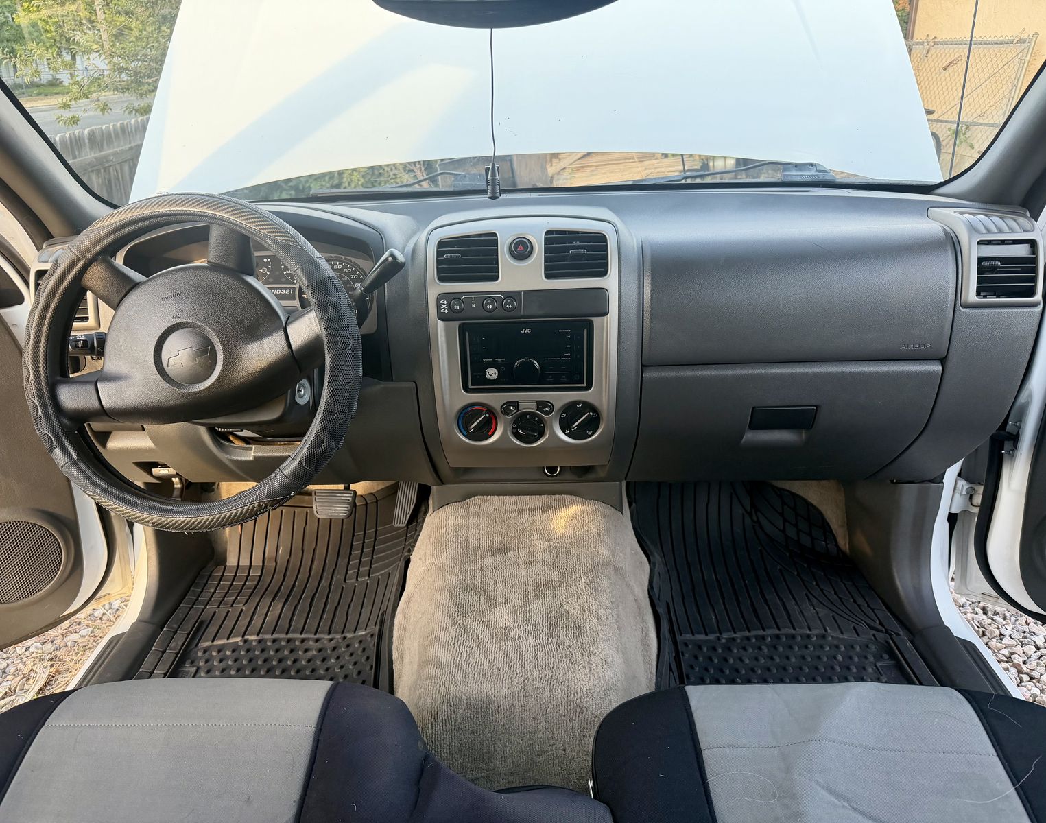 Main image 6