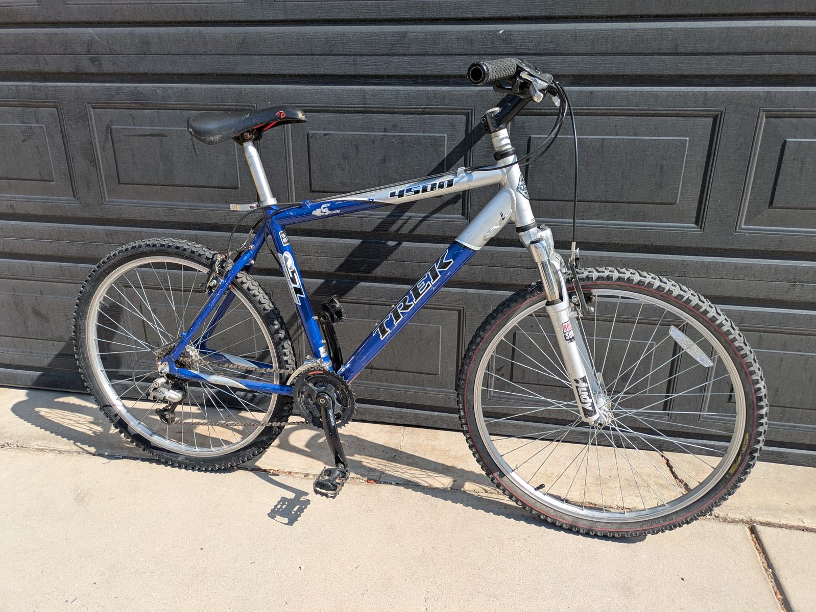 Trek 4500 aluminum mountain bike , 19 inch