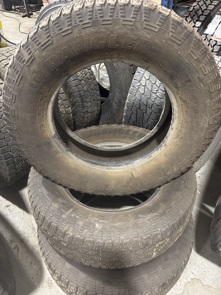 Goodyear Wrangler Territory AT LT275/65R18