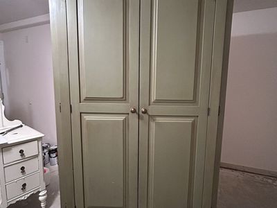 Media/storage hutch