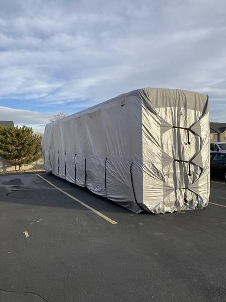 Selimon RV Cover - Waterproof - UV Protection - Class A - 30-33 ft