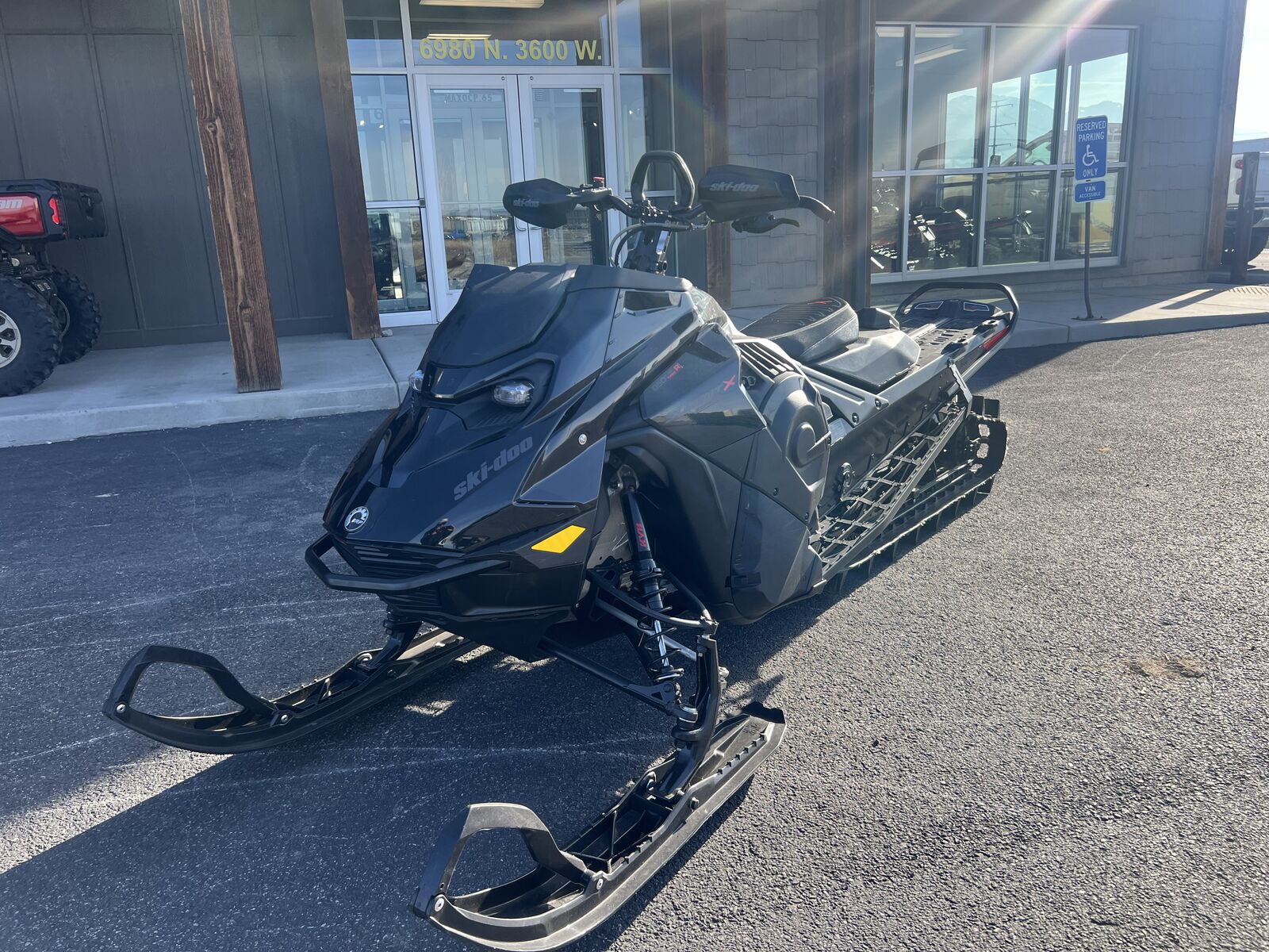 2023 Ski-Doo 850 Summit Turbo