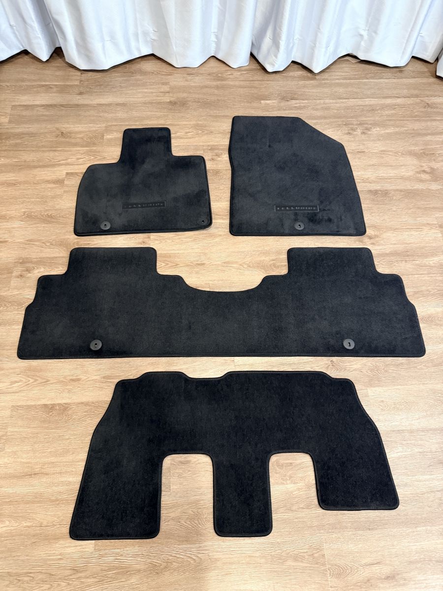 Kia Telluride carpet floor mats