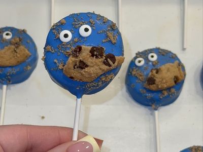 Cake Pops – Ready for Pickup!