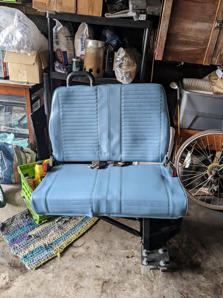 Freedman Seating Co. Fold Away Jump Car Seat