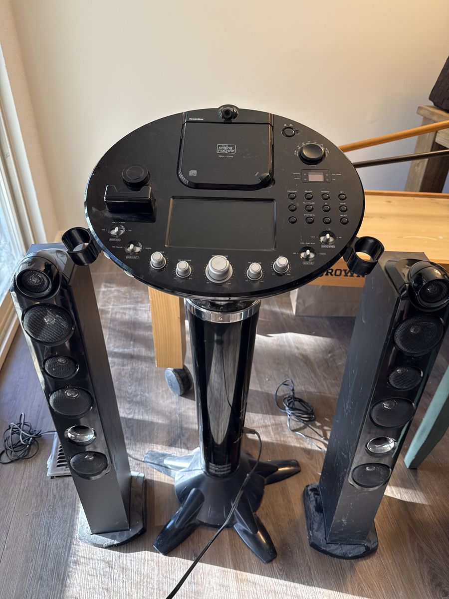 Karaoke machine/speakers