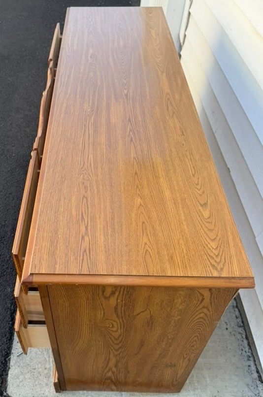 Main image 6
