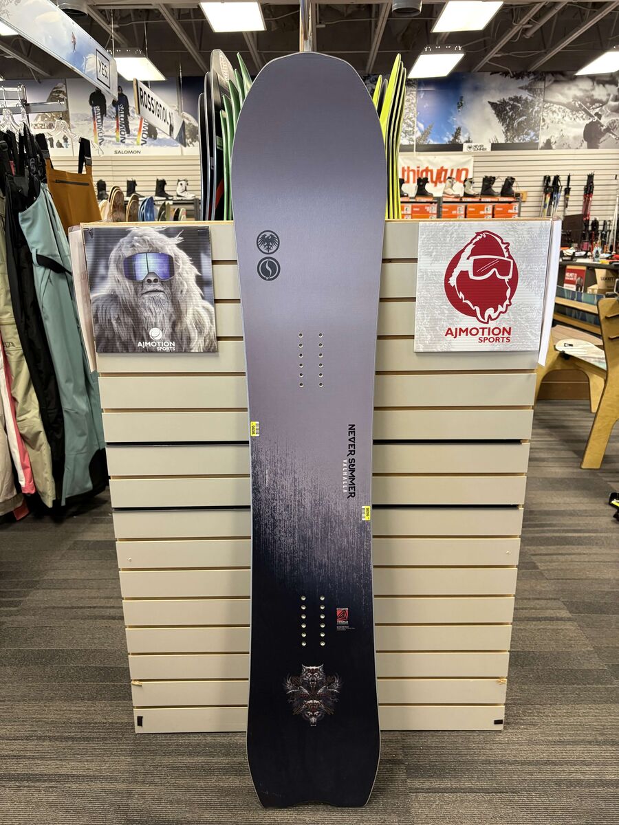 Never Summer Valhalla 153cm Snowboard - Lightly Used (2026)
