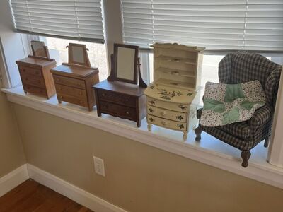 Salemans Furniture And Small Furniture