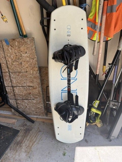 Ronix One wakeboard
