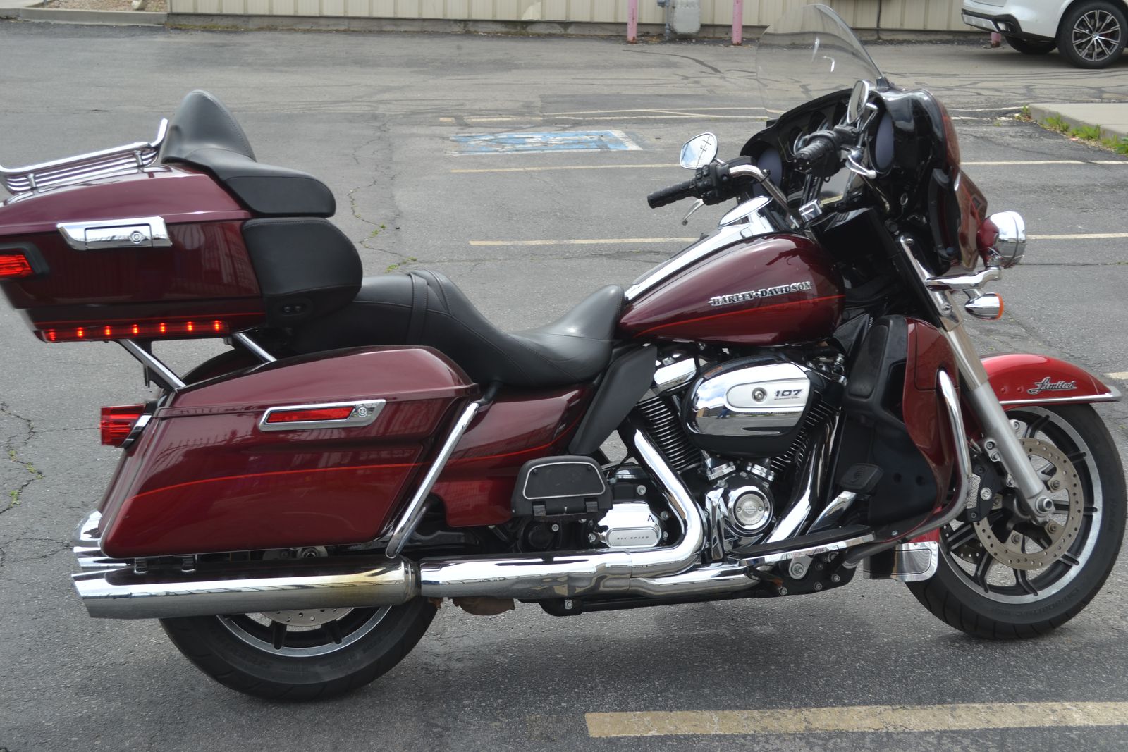 2017 Harley Davidson Ultra Limited 107 - WAY UNDER BOOK VALUE! - Ultra Classic Electra Glide