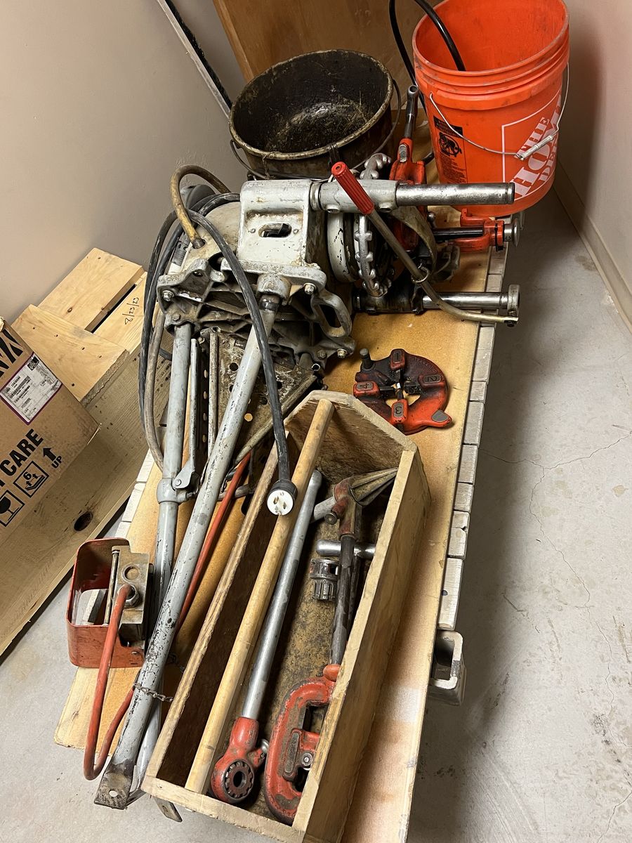 Ridgid 300 Portable Pipe Threader